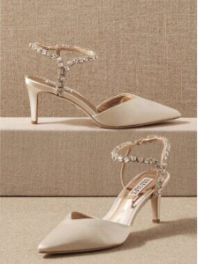 NWT Badgley Mischka Crystal Ivory Heels